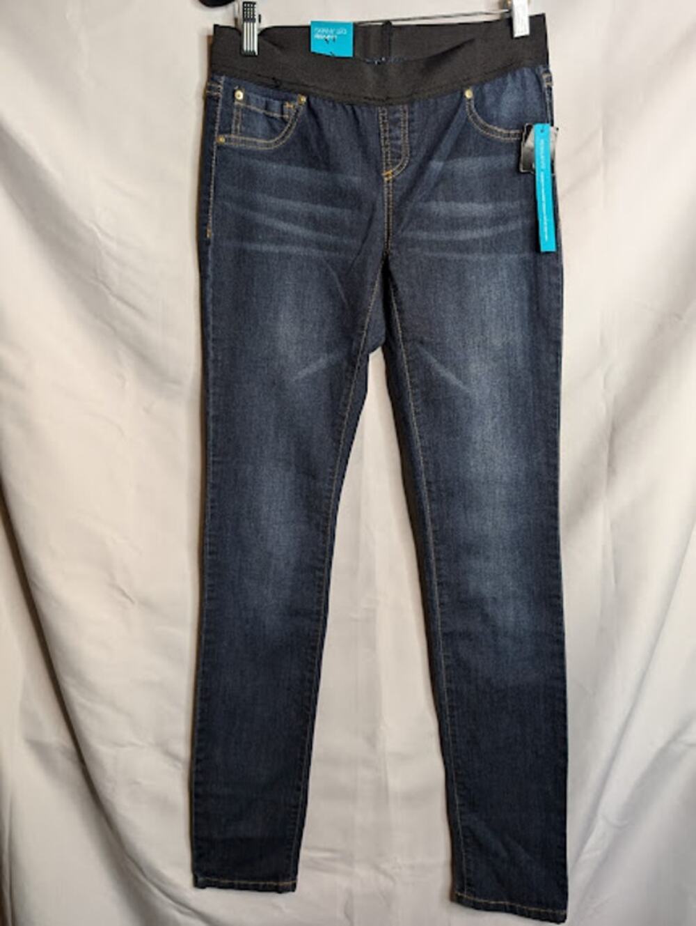 INC International- Skinny leg regular fit Womens Sz 2 Elastic waistband NWT